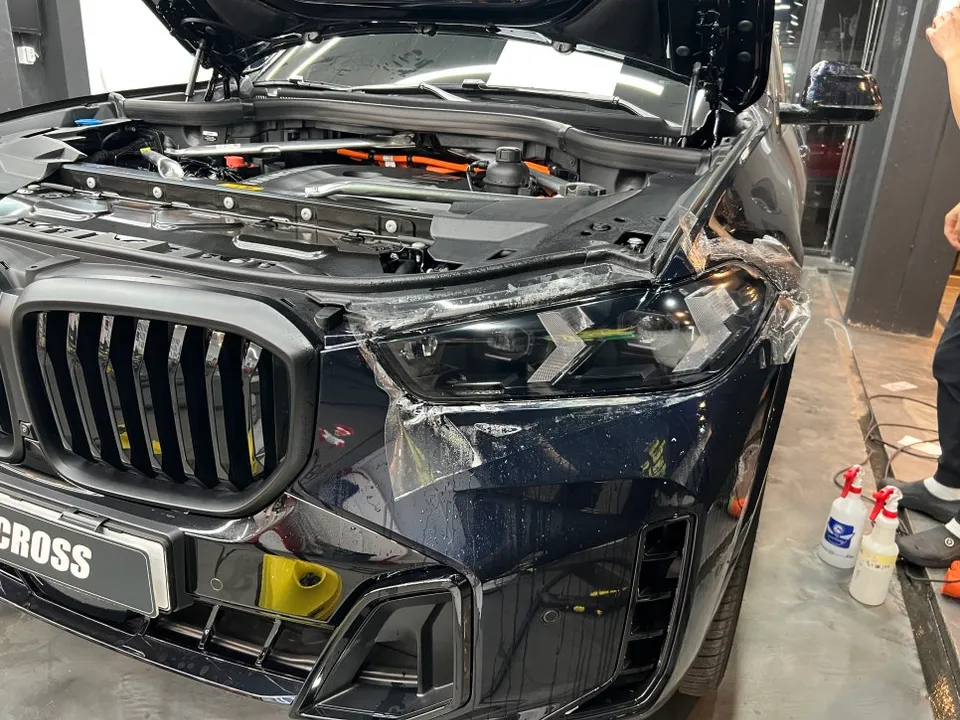 BMW X5のPPF施工事例|費用目安と仕上がり 施工写真 3-1