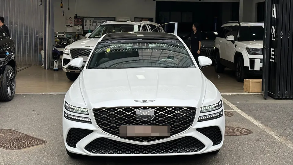 Genesis G80 New Car Package Review — Expert Inspection photo 2