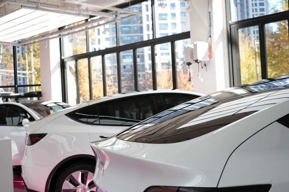 Tesla Model Y window tinting - Tesla Model Y Window Tinting Review: Ceramic Bond photo 3
