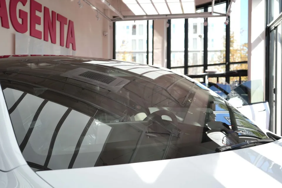 Tesla Model Yのカーフィルム施工事例|費用目安・仕上がり 施工写真 3-2