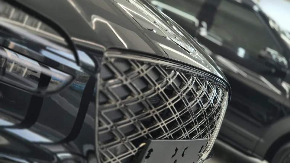 Genesis GV70 PPF施工事例|費用目安と仕上がり 施工写真 1-2