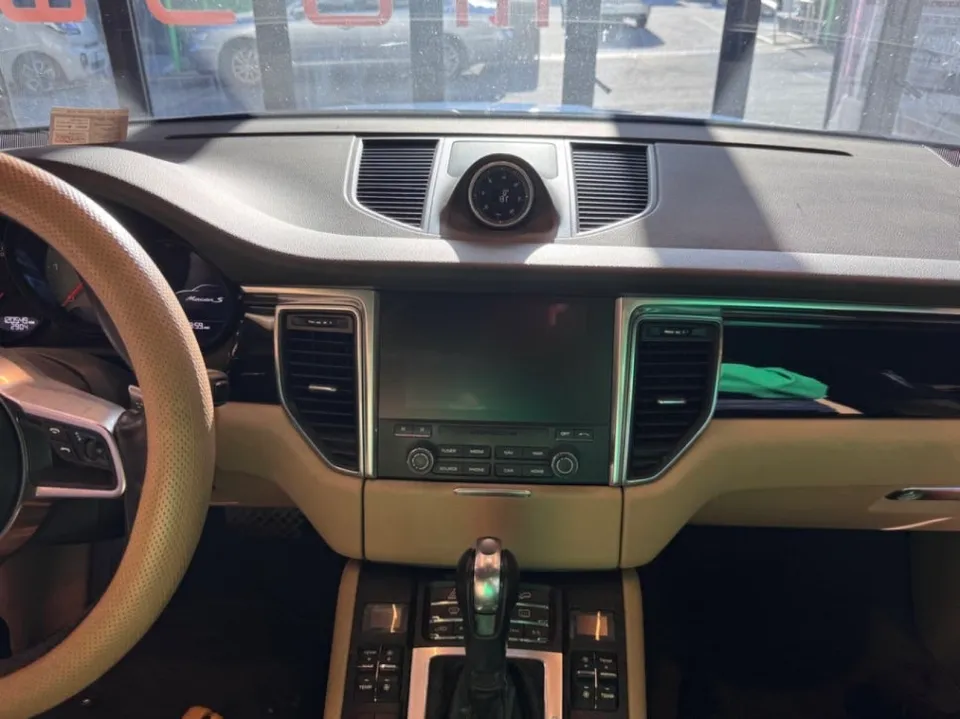 Porsche Macan Android Head Unit Install — PCM Upgrade Review photo 2