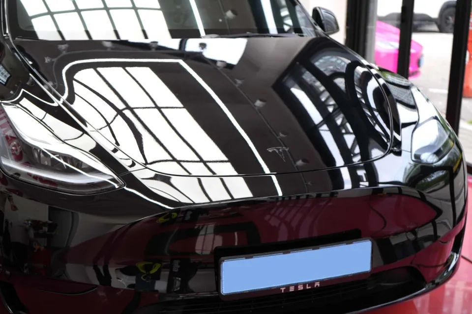 Tesla Model Y PPF施工事例|費用目安と仕上がり 施工写真 3-1