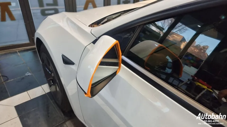 Tesla Model 3 oem options - Tesla Model 3 OEM Options Review — Installation Details photo 3