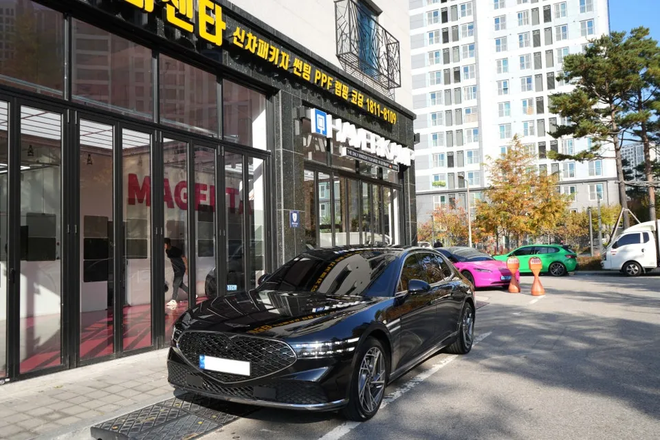Genesis G90のカーフィルム施工事例｜費用目安・仕上がり 施工写真 3-1
