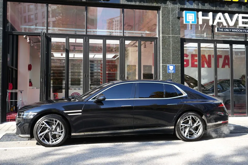 Genesis G90のカーフィルム施工事例｜費用目安・仕上がり 施工写真 2-3