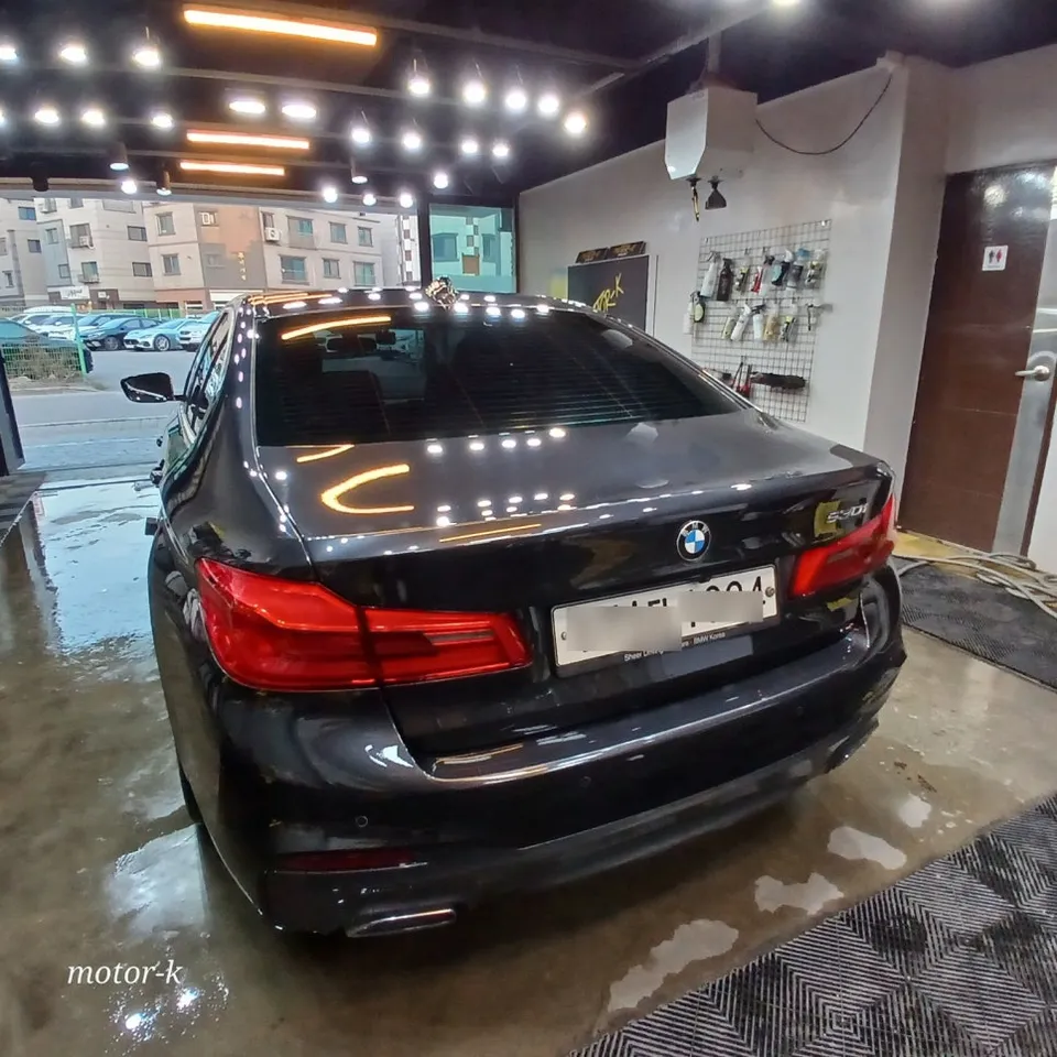 BMW 5 Seriesのガラスコーティング事例 施工写真 1-2