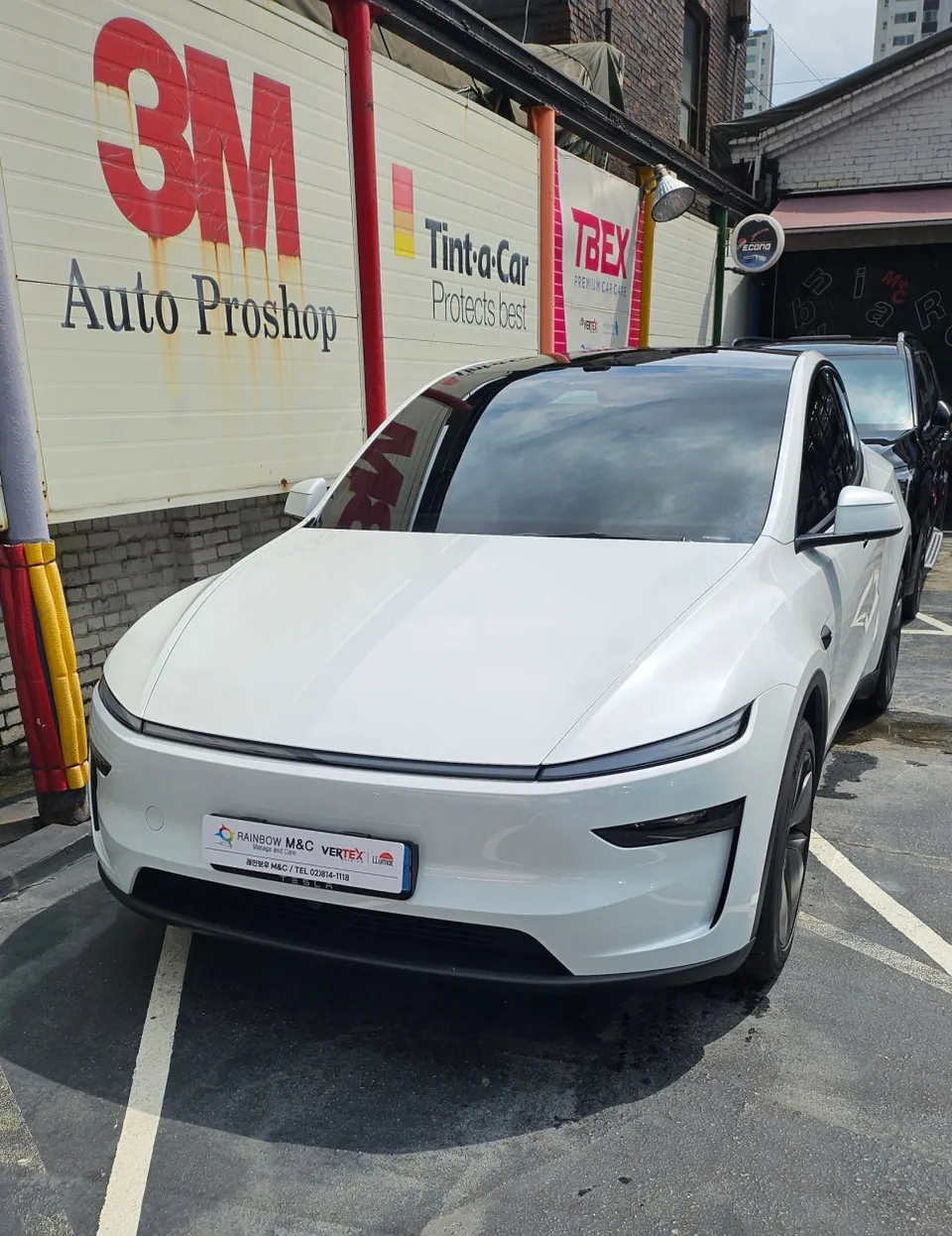 Tesla Model YのPPF施工事例｜費用目安と仕上がり 施工写真 1-1