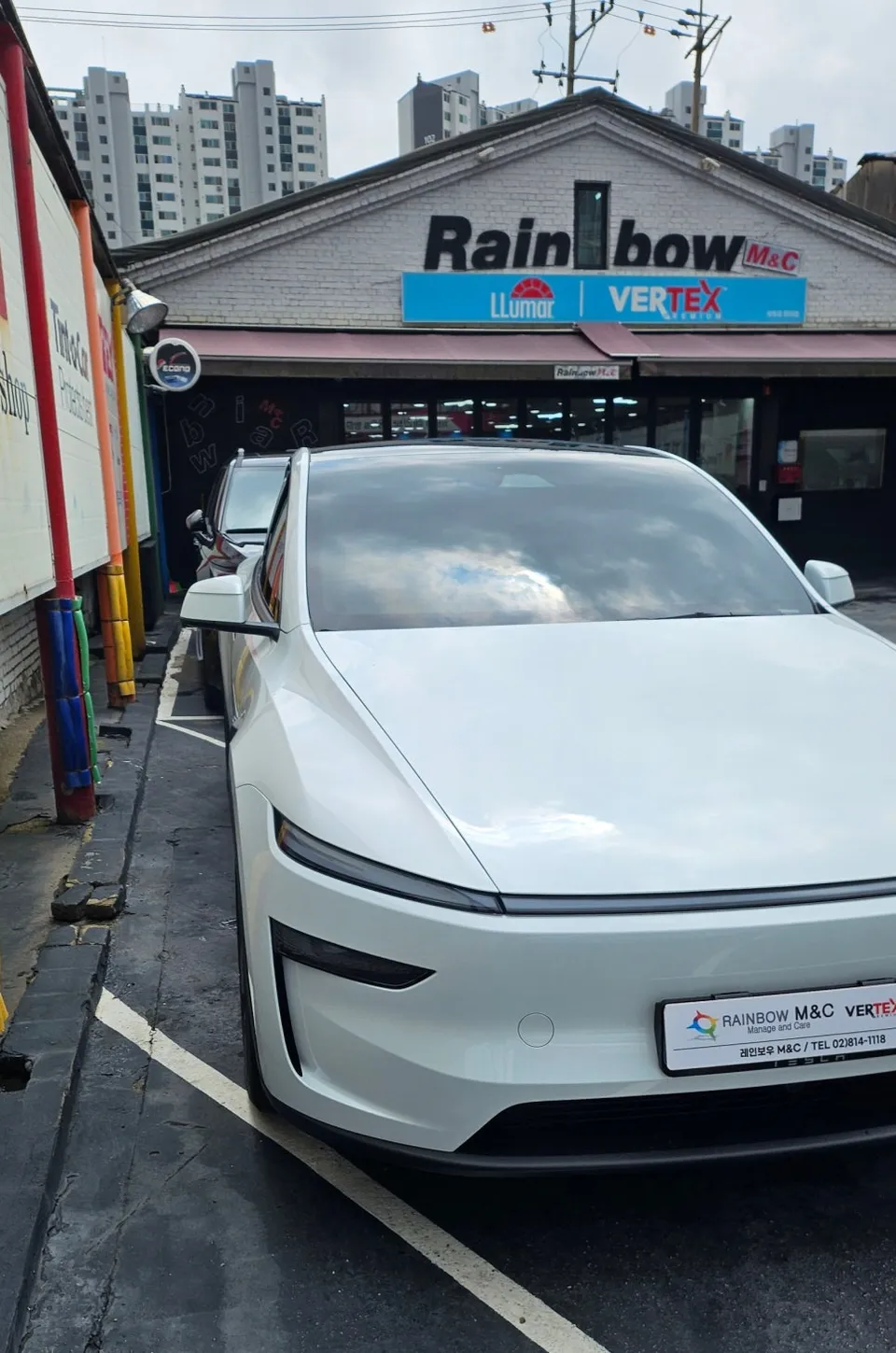 Tesla Model YのPPF施工事例｜費用目安と仕上がり 施工写真 3-1