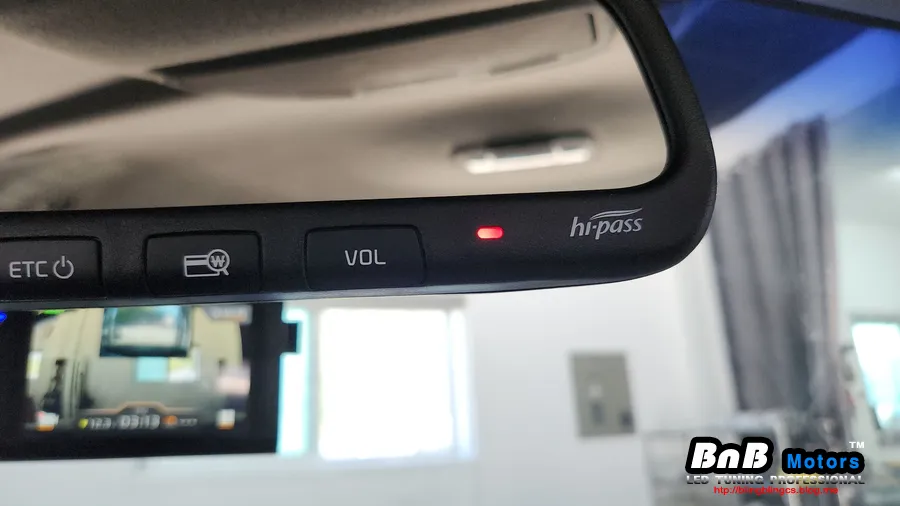 Hyundai Sonataのドライブレコーダー取付事例 施工写真 1-3