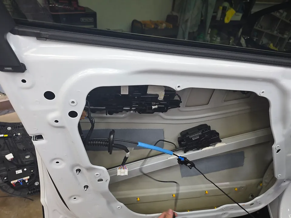 Hyundai IONIQ 9 oem options - Hyundai IONIQ 9 Oem Options Installation Review — Cost photo 4