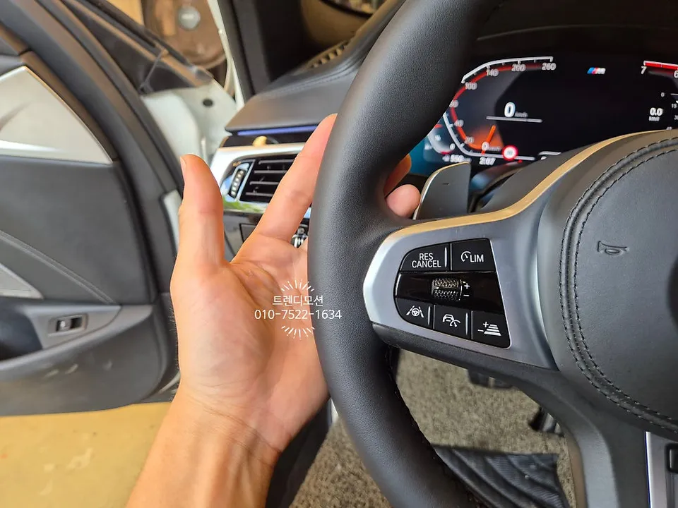 BMW 5 Series G30 steering wheel - BMW 5 Series G30 Steering Wheel Customization Review photo 5