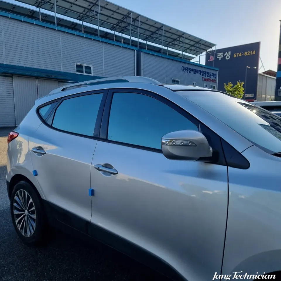 Hyundai Tucson window tinting - Hyundai Tucson Window Tinting Review: Royal Series 701 photo 6