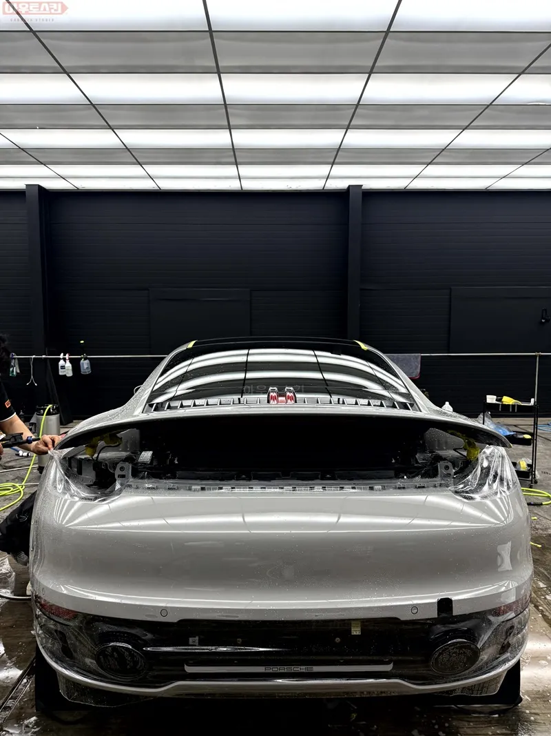 ポルシェ911のPPF施工事例|費用目安と仕上がり 施工写真 3-2