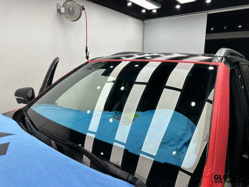 SsangYong G4 Rextonのカーフィルム再施工事例 施工写真 1-2