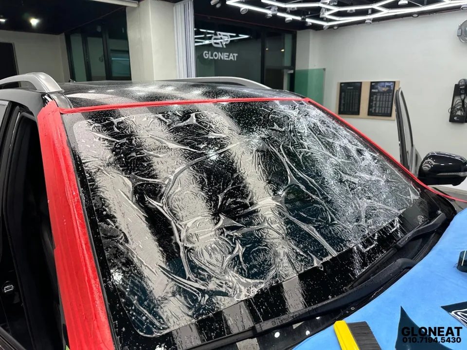 SsangYong G4 Rextonのカーフィルム再施工事例 施工写真 2-2