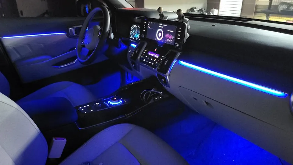 Kia Sorento MQ4 ambient lighting - Kia Sorento MQ4 Ambient Lighting Review: Cost & Results photo 4