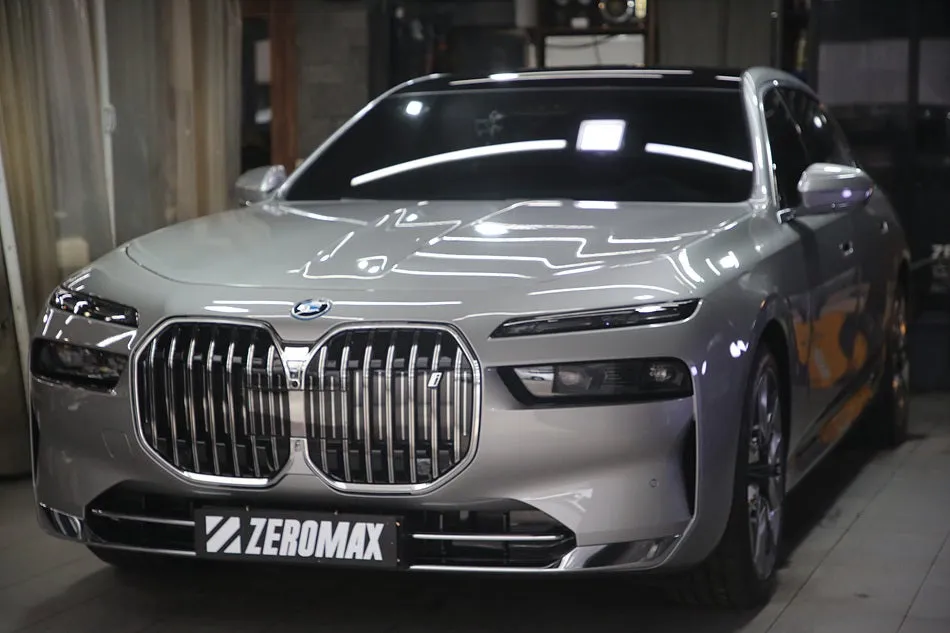 BMW I7 vinyl wrap - BMW I7 Vinyl Wrap Review: Perfect Duotone Replication photo 3