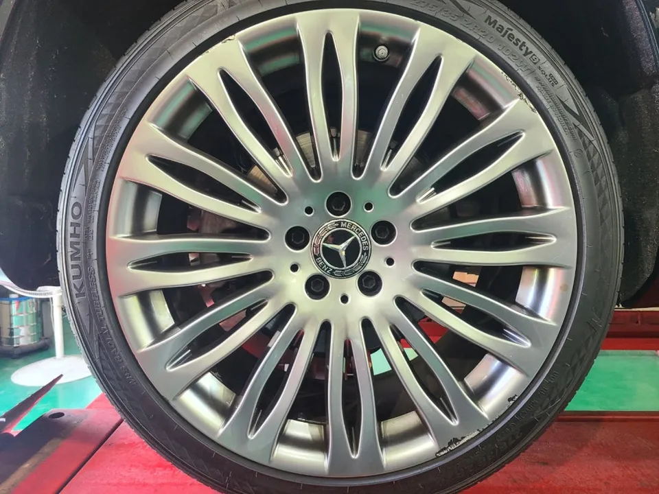 Mercedes-Benz S560 wheel repair - Mercedes-Benz S560 Wheel Repair — Ghost Chrome Restoration photo 3