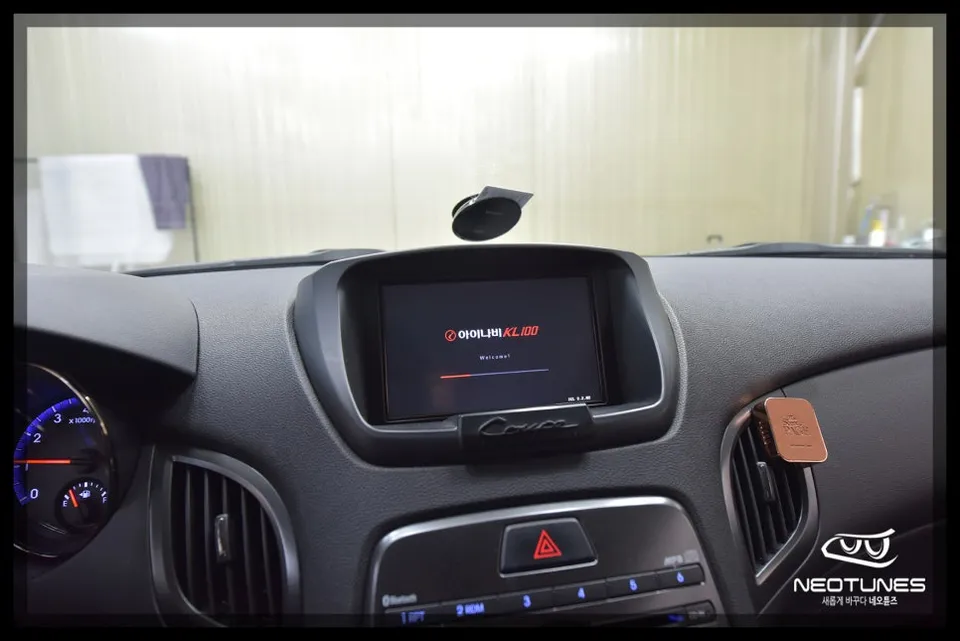 Genesis Genesis CoupeのAndroid Auto・CarPlay取付事例 施工写真 1-2