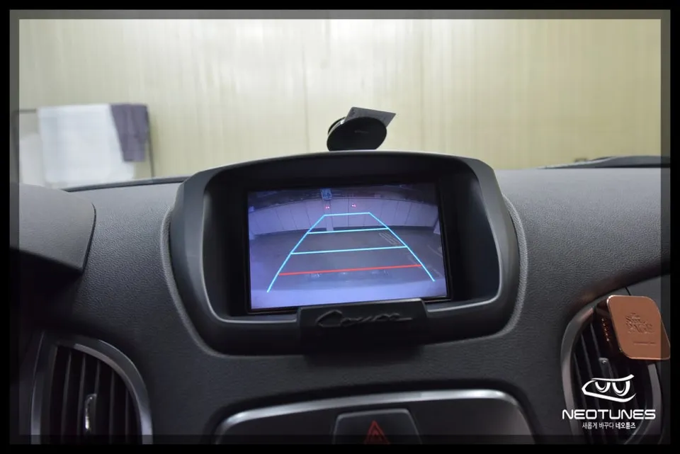 Genesis Genesis CoupeのAndroid Auto・CarPlay取付事例 施工写真 3-2