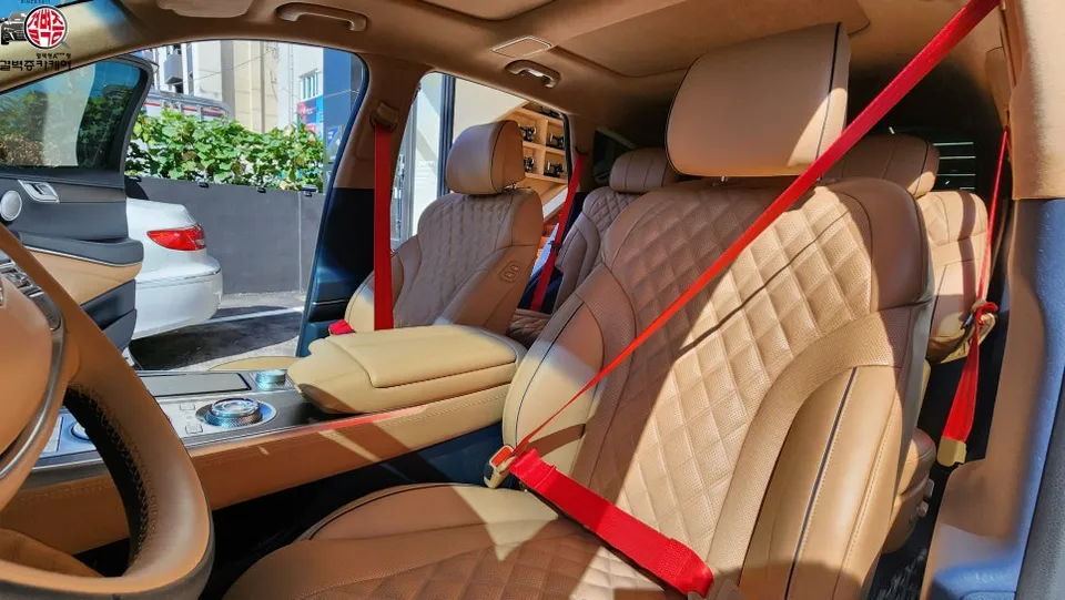 Genesis GV80 interior customization - Genesis GV80 Interior Customization Installation Review — Cost photo 3