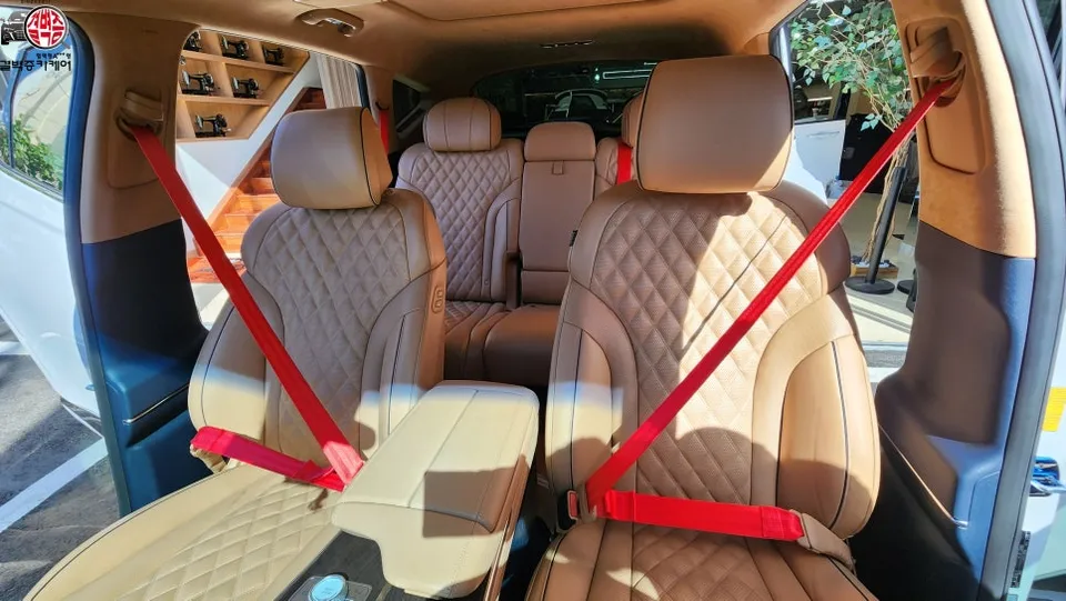 Genesis GV80 interior customization - Genesis GV80 Interior Customization Installation Review — Cost photo 4
