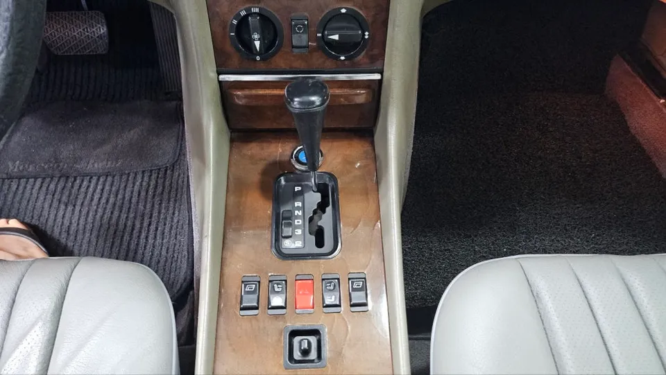 Mercedes-Benz Mercedesのカーフィルム施工事例|費用目安・仕上がり 施工写真 1-3