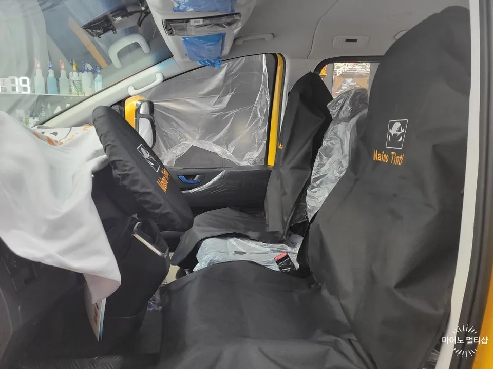 Hyundai Stariaのカーフィルム施工事例｜費用目安・仕上がり 施工写真 1-3