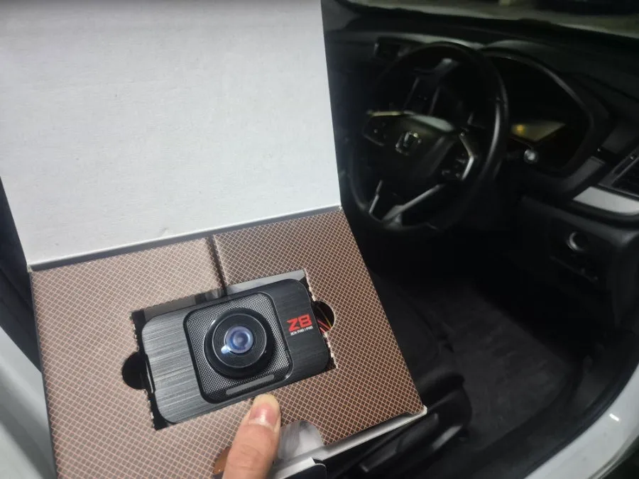 Honda CR-V dash cam - Honda CR-V Dash Cam Installation Review - GNET Z8 photo 4