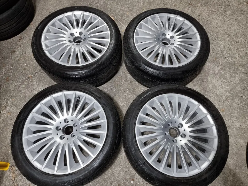 Mercedes-Benz S-Classのホイールリペア・塗装事例 写真