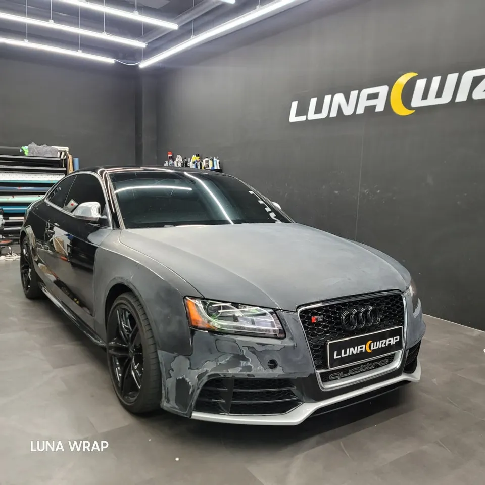 Audi S5のカーラッピング事例|費用目安と仕上がり 施工写真 1-1