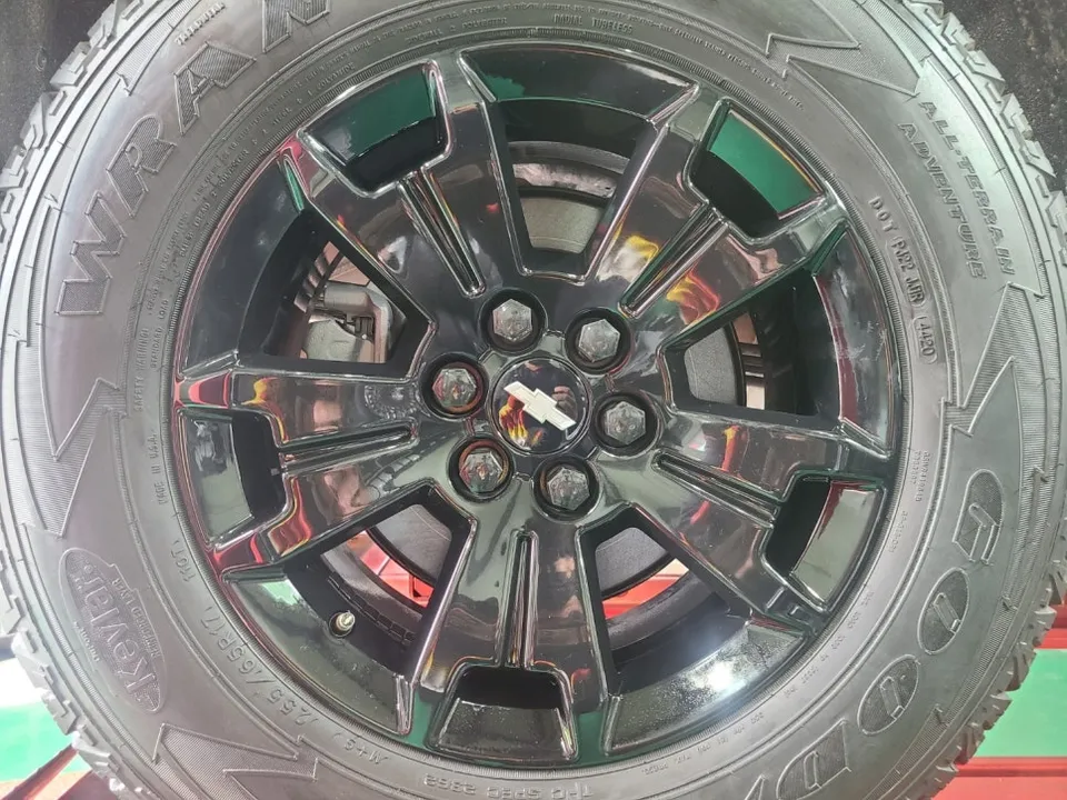 Chevrolet Coloradoのホイールリペア・塗装事例 施工写真 4-2