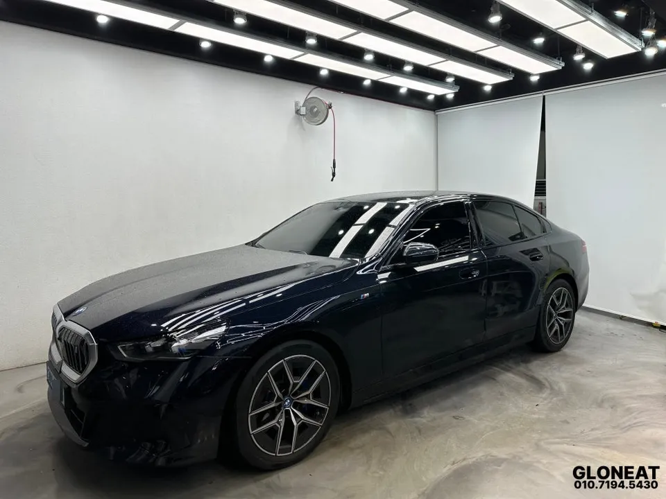 BMW i5 oem options review