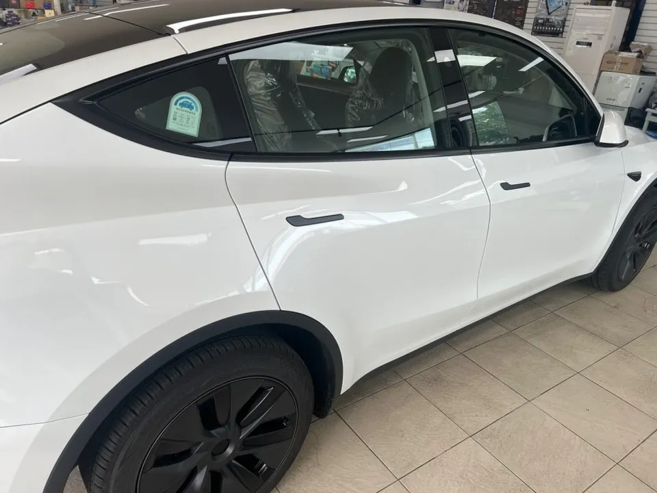 Tesla Model Y window tinting - Tesla Model Y Window Tinting Review photo 4