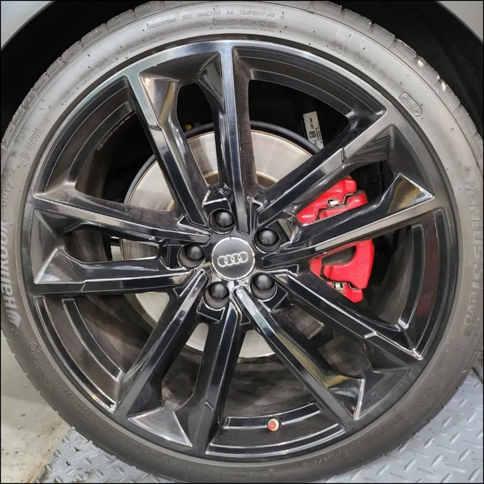 Audi RS5 wheel repair - Audi RS5 Wheel Refinishing Review — Matte Black Powder Coat photo 4