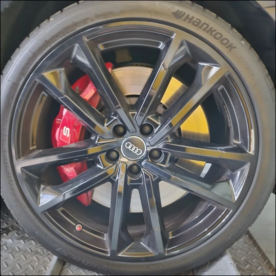 Audi RS5 wheel repair - Audi RS5 Wheel Refinishing Review — Matte Black Powder Coat photo 6