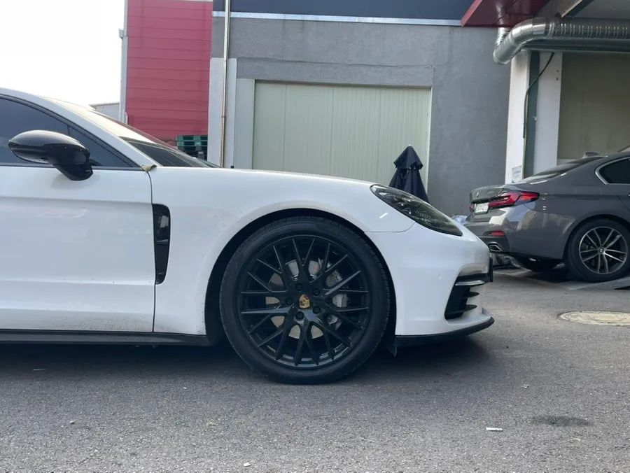 Porsche Panamera wheel repair - Porsche Panamera Wheel Repair & Painting Review photo 4