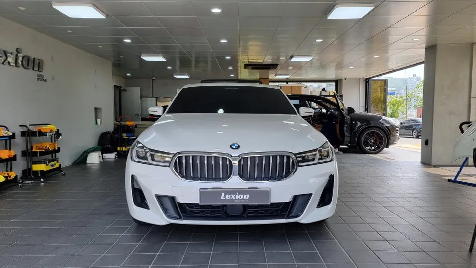 BMW 6 Series GT surround view camera review