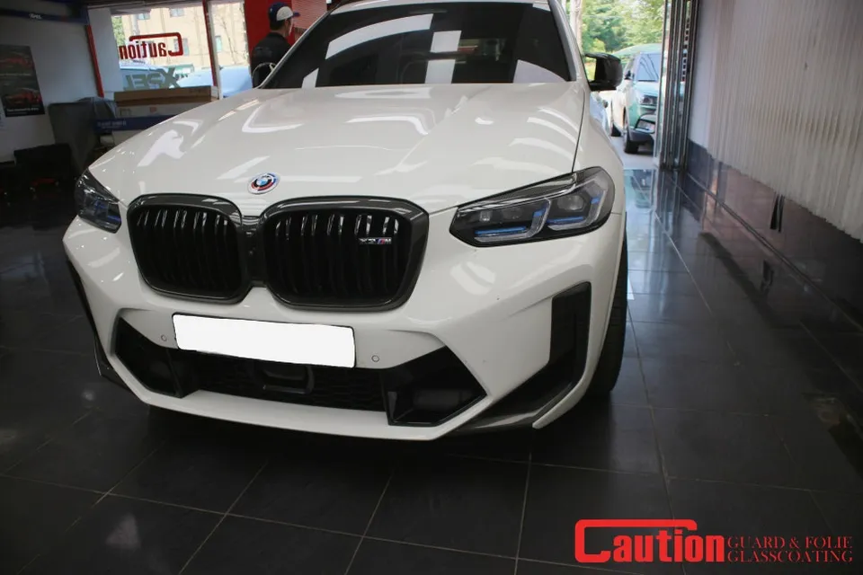 BMW X3 PPF施工事例|フロントバンパー保護 施工写真 2-1