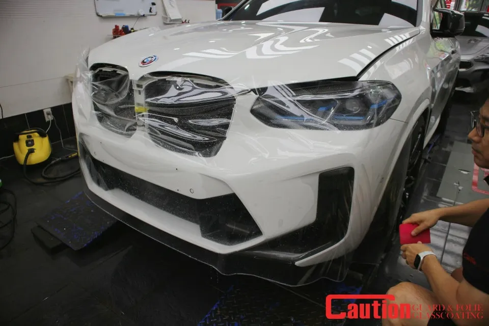BMW X3 PPF施工事例|フロントバンパー保護 施工写真 2-2