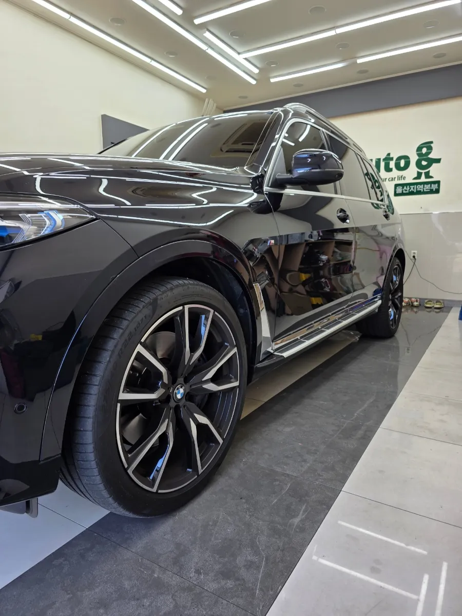 BMW X7 body kit - BMW X7 Body Kit Installation Review — Enhanced Aesthetics photo 3