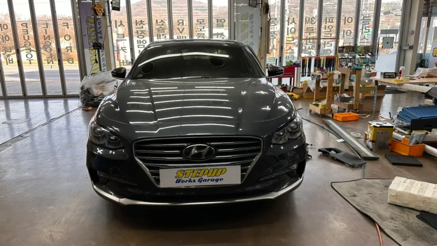 Hyundai Elantra ADのドライブレコーダー取付事例 施工写真 6