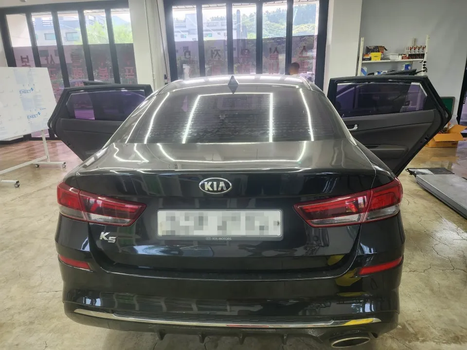 Kia K5 Window Tinting Re-application: Bubble Removal & Heat Resis photo 2