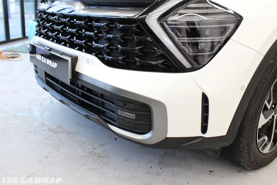 Kia Sportageのカーラッピング事例|費用目安・仕上がり 施工写真 1-3