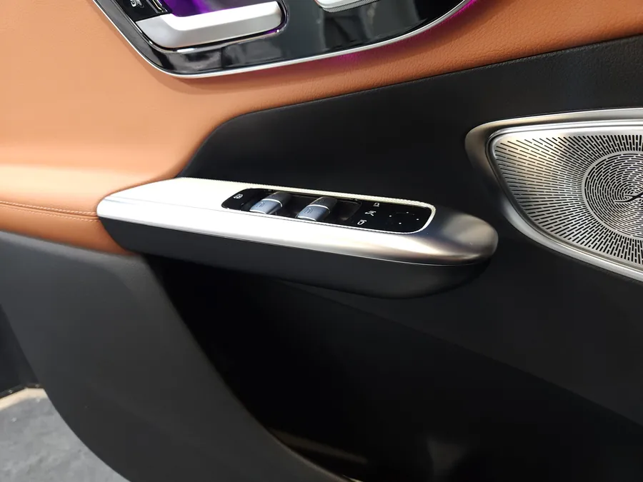 Mercedes-Benz GLC ambient lighting - Mercedes-Benz GLC Ambient Lighting Review: Cost & Results photo 5