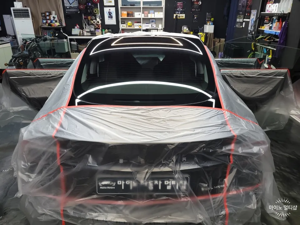 Tesla Model 3のカーフィルム施工事例｜費用目安・仕上がり 施工写真 1-2