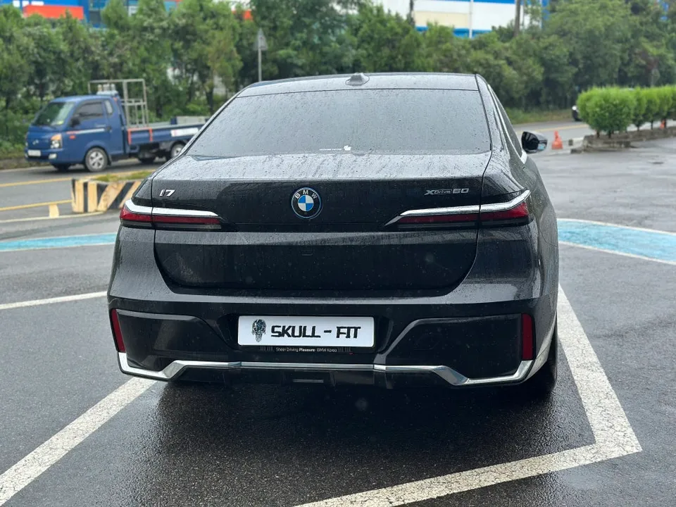 BMW 7 SeriesのPPF施工事例|費用目安・仕上がり 施工写真 2-1