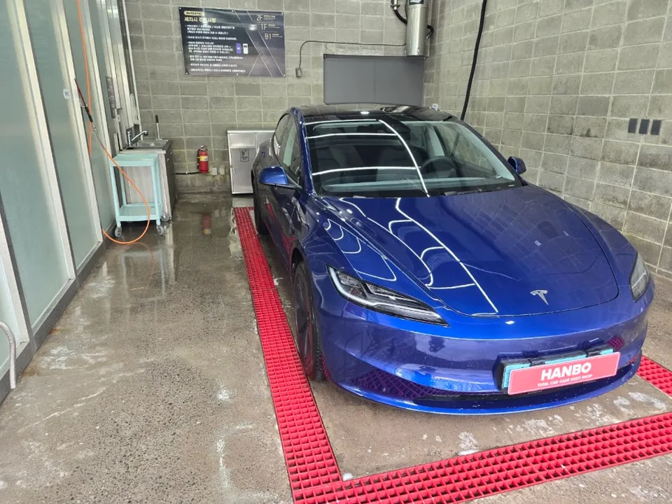Tesla Model 3 PPF施工事例|費用目安と仕上がり 施工写真 3-1