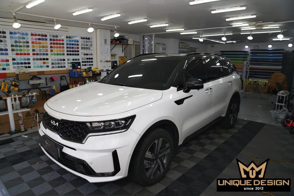 Kia Sorentoのカーラッピング事例 施工写真 2